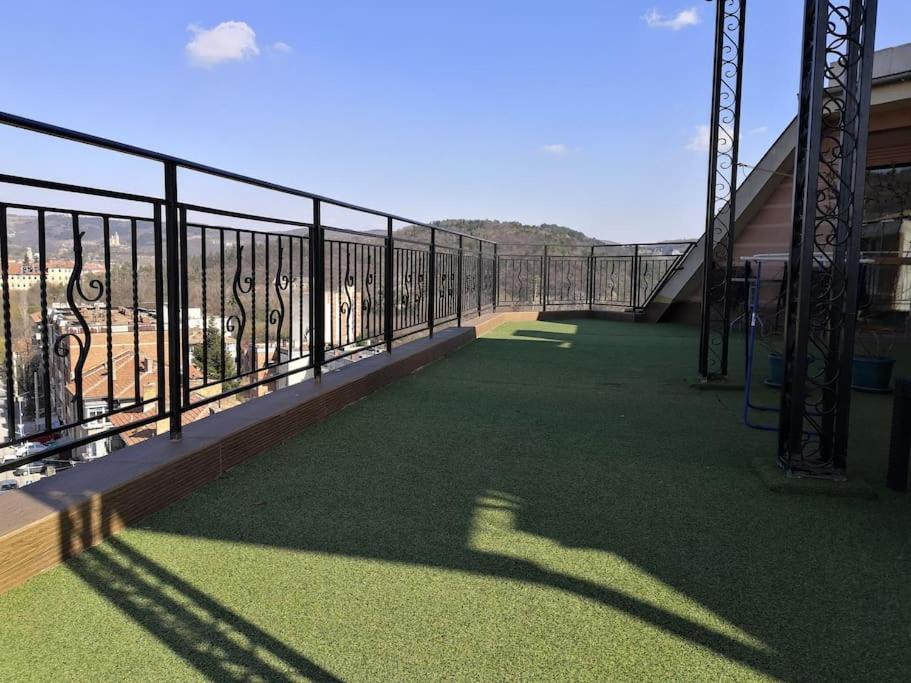 Unique Studio- Great Balcony And View! Parking Possibility! Велико-Тирново Екстер'єр фото
