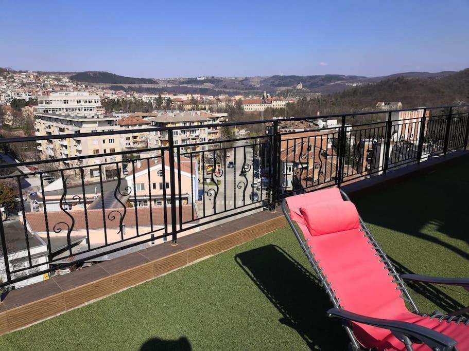 Unique Studio- Great Balcony And View! Parking Possibility! Велико-Тирново Екстер'єр фото