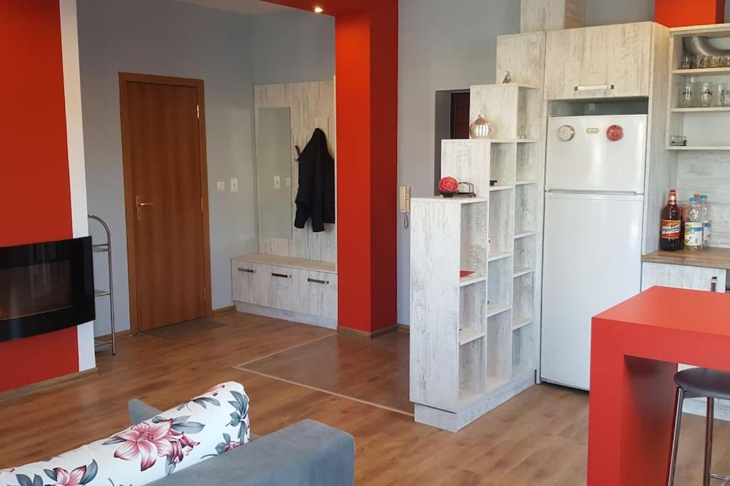 Unique Studio- Great Balcony And View! Parking Possibility! Велико-Тирново Екстер'єр фото