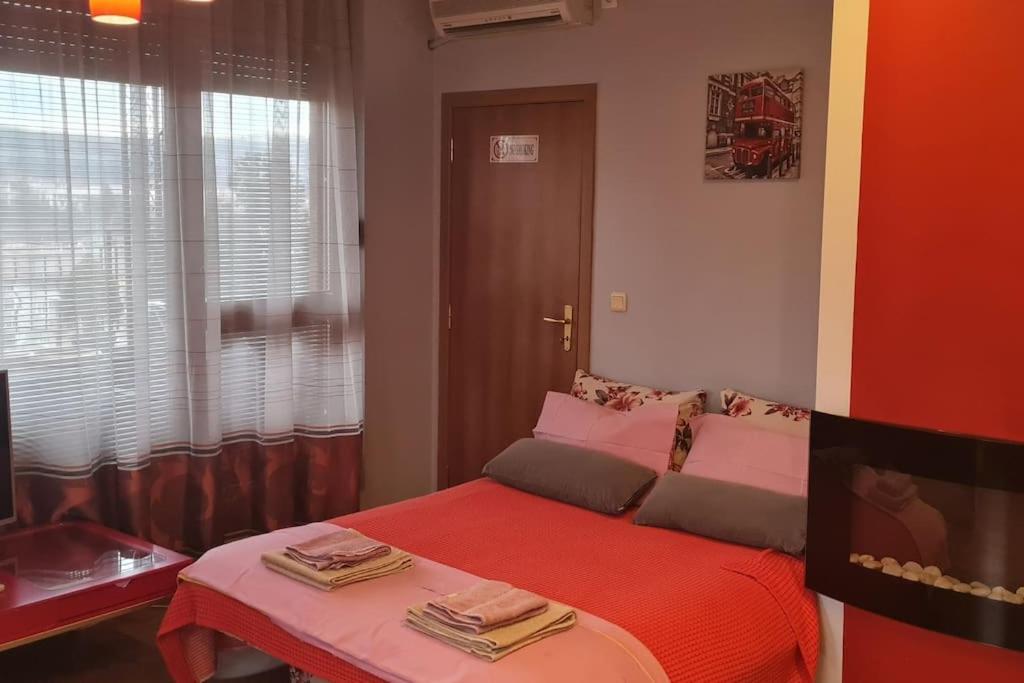 Unique Studio- Great Balcony And View! Parking Possibility! Велико-Тирново Екстер'єр фото