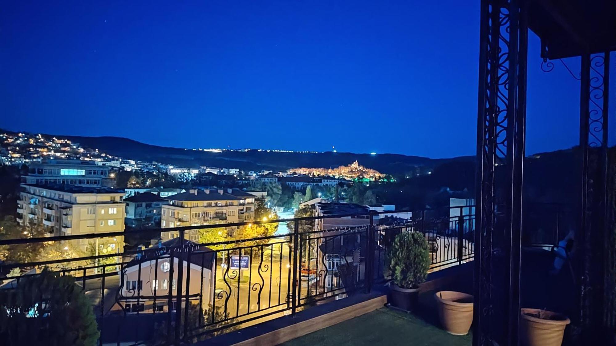 Unique Studio- Great Balcony And View! Parking Possibility! Велико-Тирново Екстер'єр фото